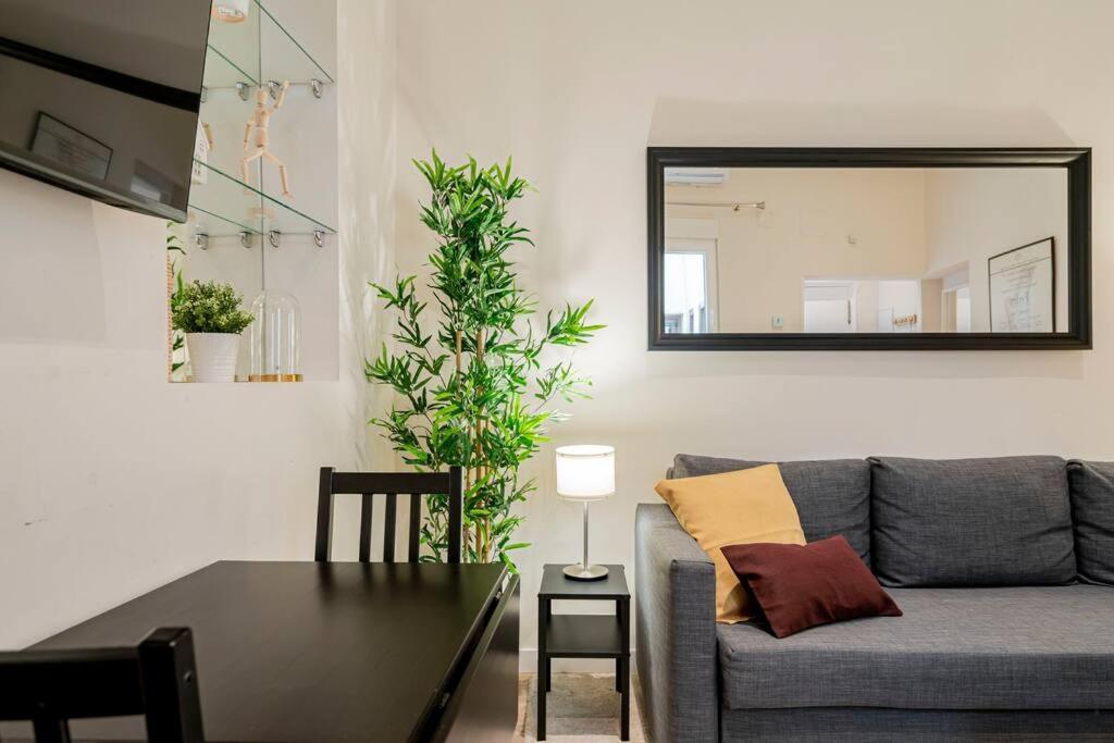 Victor Apartments Prado Мадрид Экстерьер фото